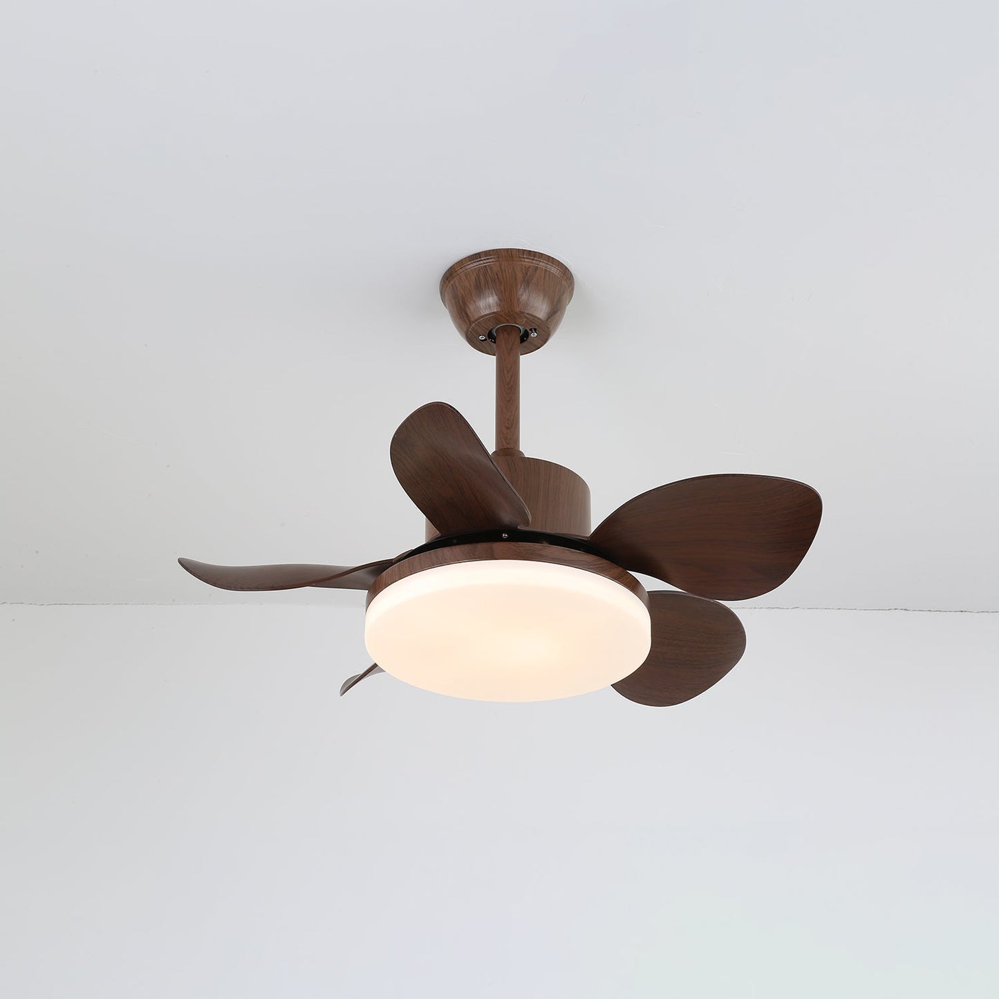 Plafondventilator Alenya met Houtlook en Geïntegreerde Verlichting Ø55cm 48W Grijsbruine Bladeren voor Alle Seizoenen