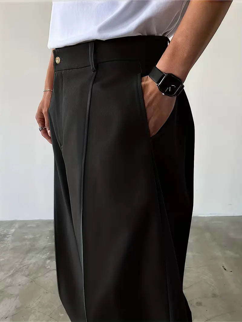 Broek met geplooid design en losse rechte pijp