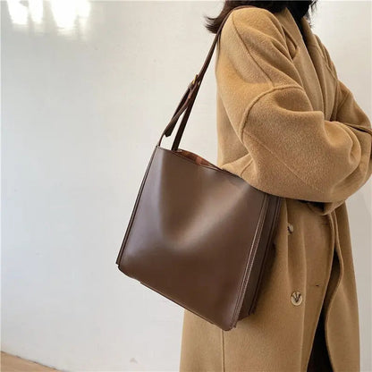 Leren Schoudertas Boxy Model met Dunne Schouderband