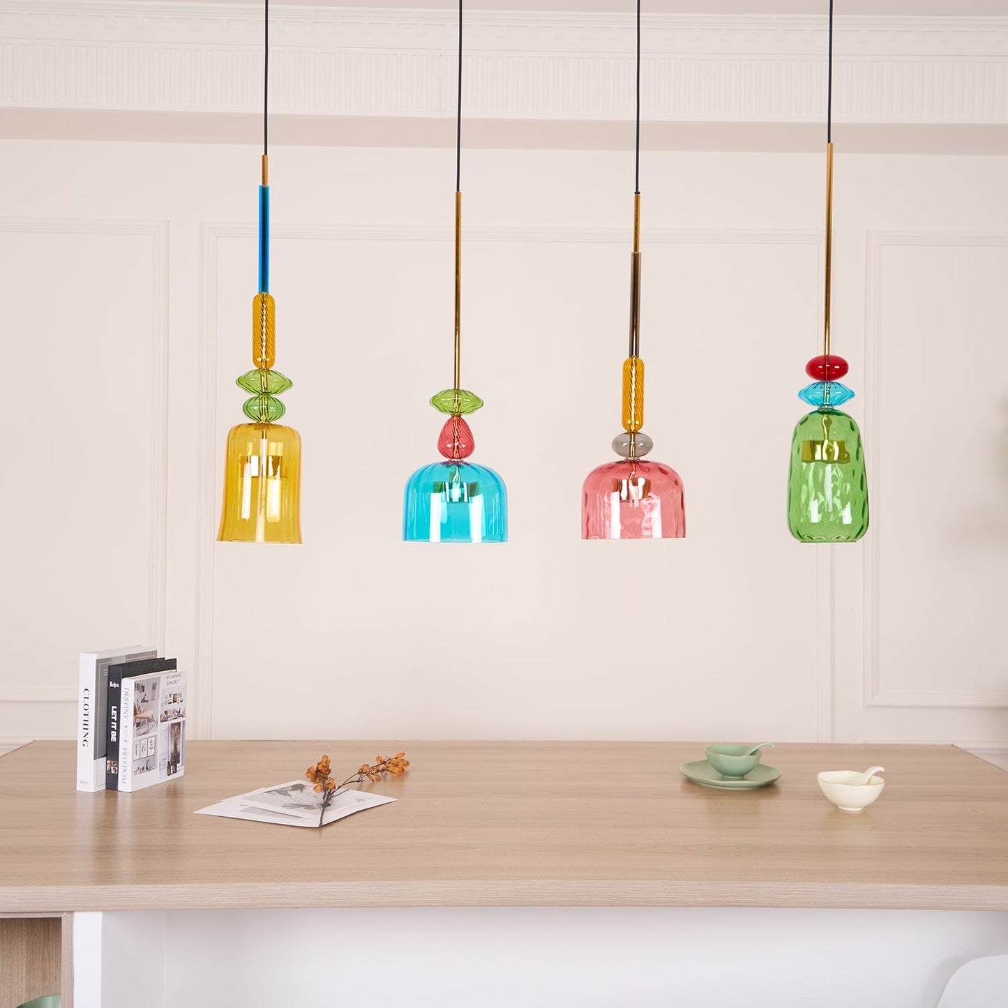 Glazen Hanglamp met Gekleurde Kap – Scandinavisch Verlichtingsdesign met Geïntegreerde LED – Macaron Jar Pendant Light