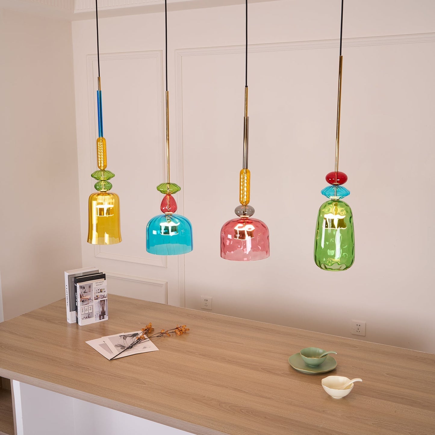 Glazen Hanglamp met Gekleurde Kap – Scandinavisch Verlichtingsdesign met Geïntegreerde LED – Macaron Jar Pendant Light