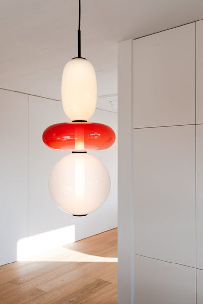 Glazen Hanglamp met Handgeblazen Kappen – Moderne Verlichting met Ambachtelijk Glaswerk