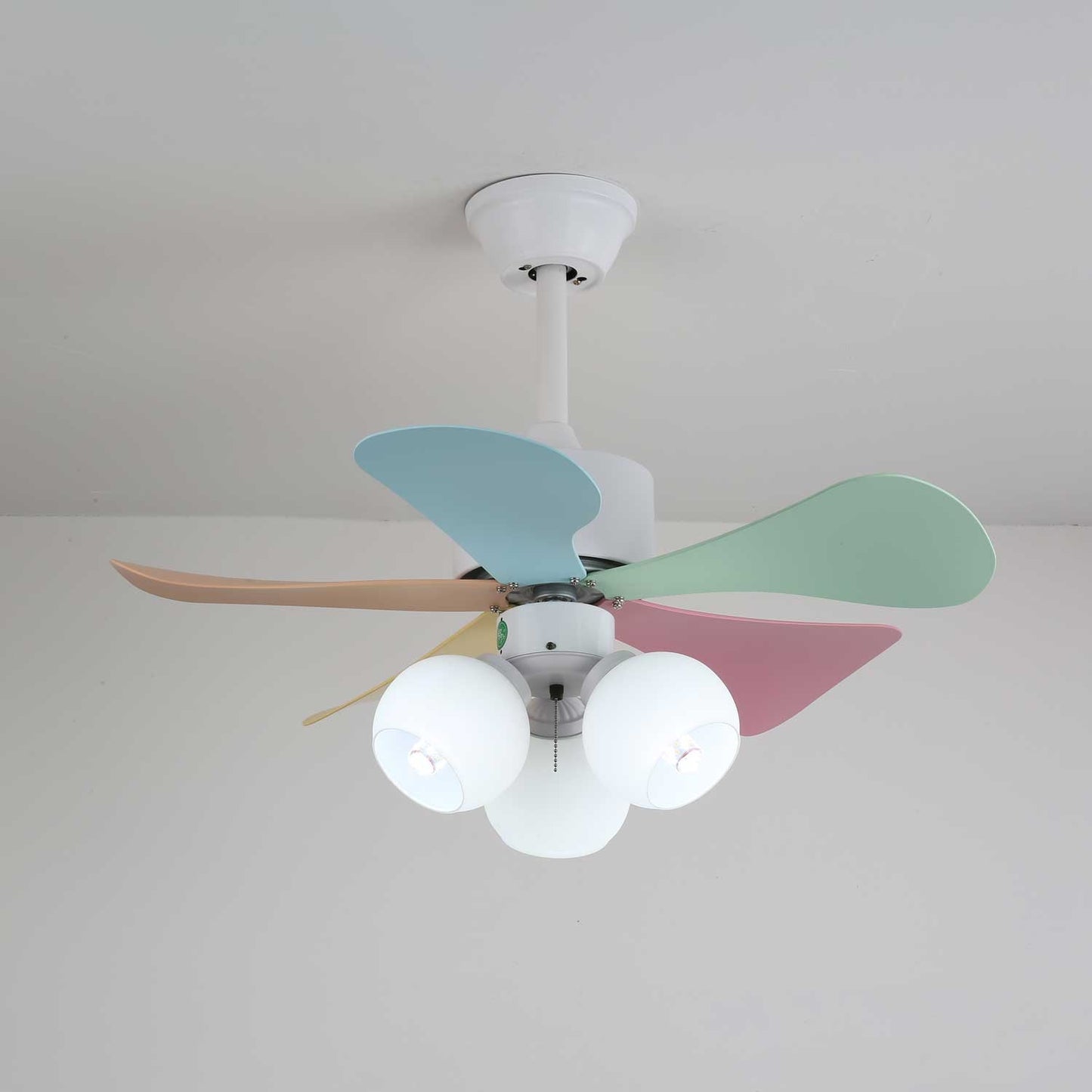 Plafondventilator met gekleurd glaslicht – Ø76cm dimbaar – 6 snelheden incl. afstandsbediening – stille motor – modern design voor woonkamer slaapkamer