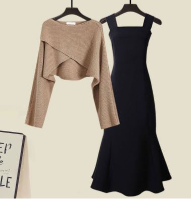 Kruisbrei Set voor Vrouw: Trui en Jurk Combo