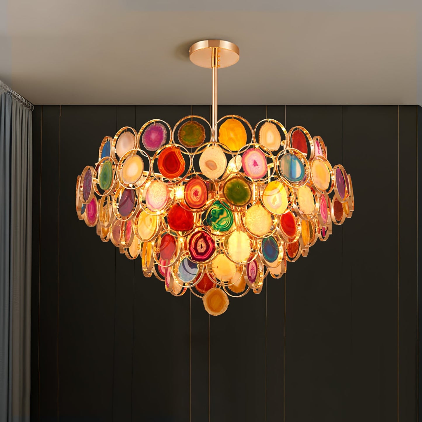 Agaat Kroonluchter – Natuursteen Hanglamp met Goudkleurige Montage – Echt Braziliaans Agaat Verlicht