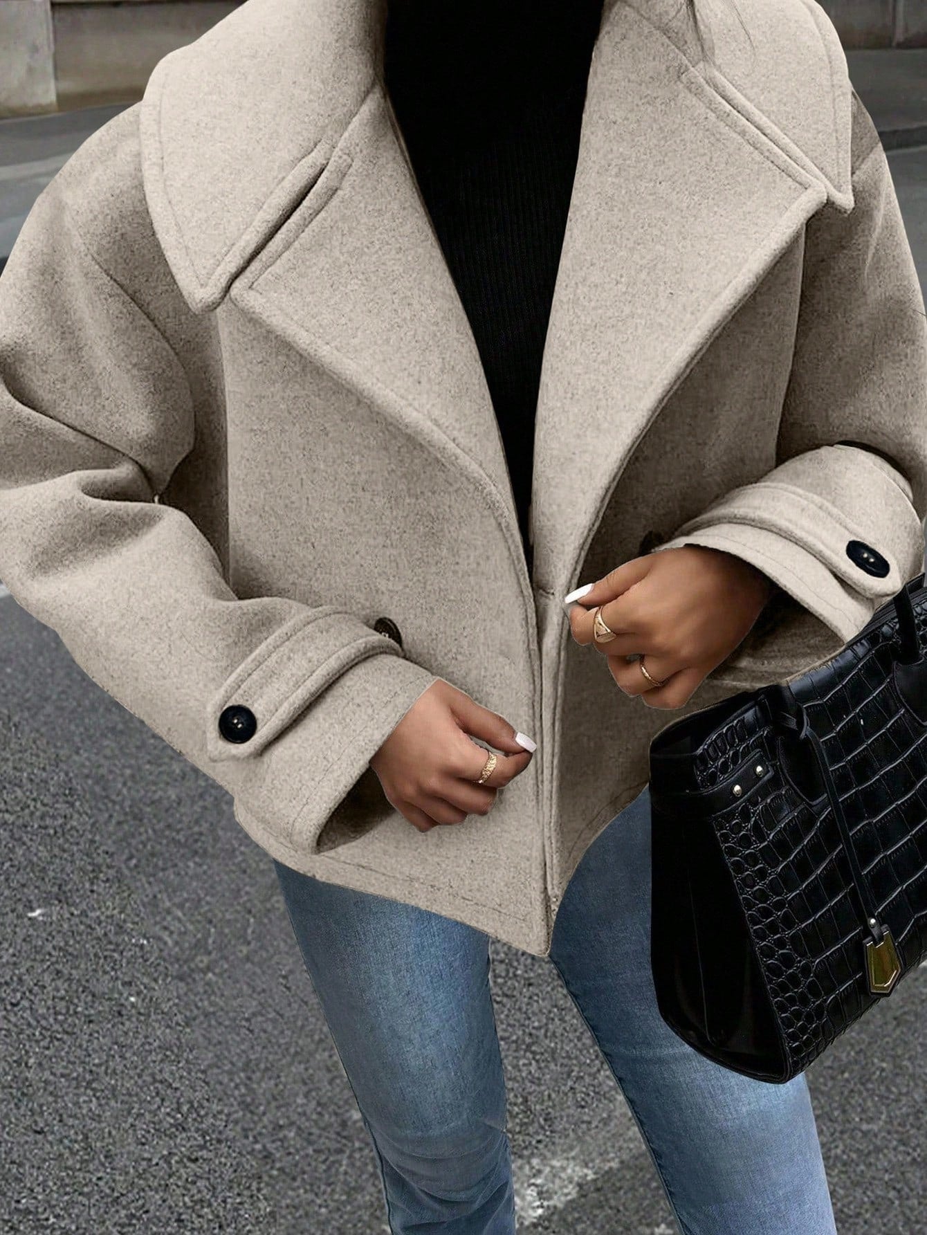Casual Jas Met Dubbele Riem en Brede Kraag - StudioMarella
