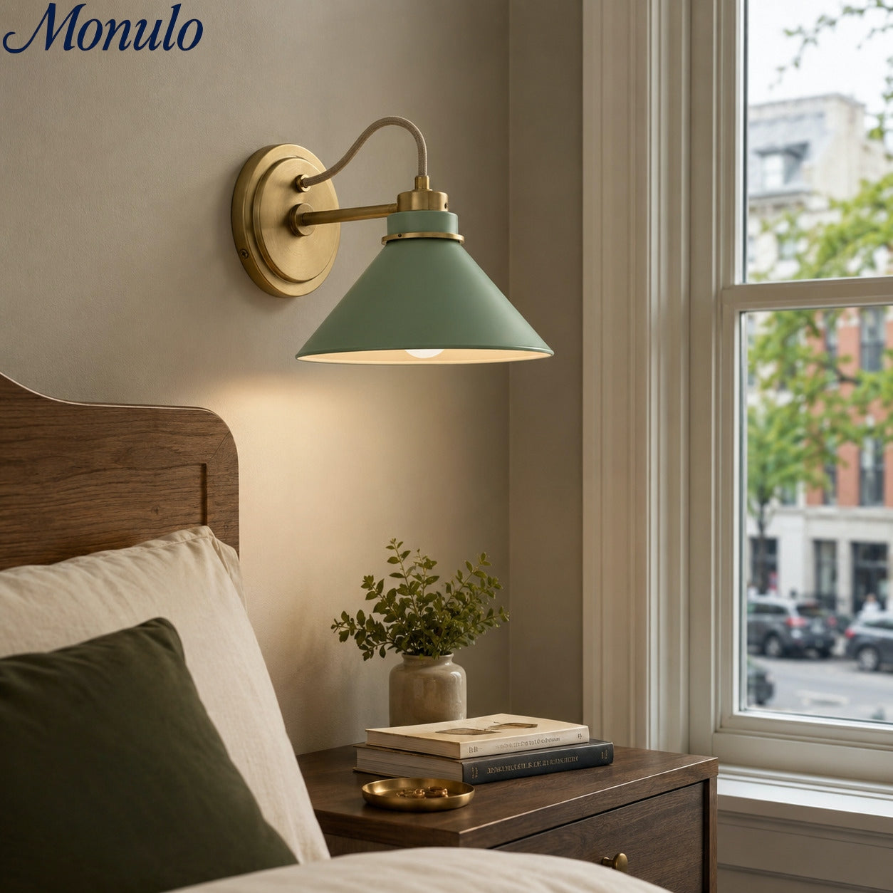 Globe Wandlamp met Gebogen Arm – Moderne Industriële Verlichting voor Badkamer, Slaapkamer en Gang