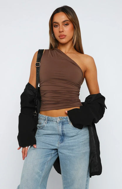 Vrouwelijke Top One-Shoulder Elegant Gedraaid Model