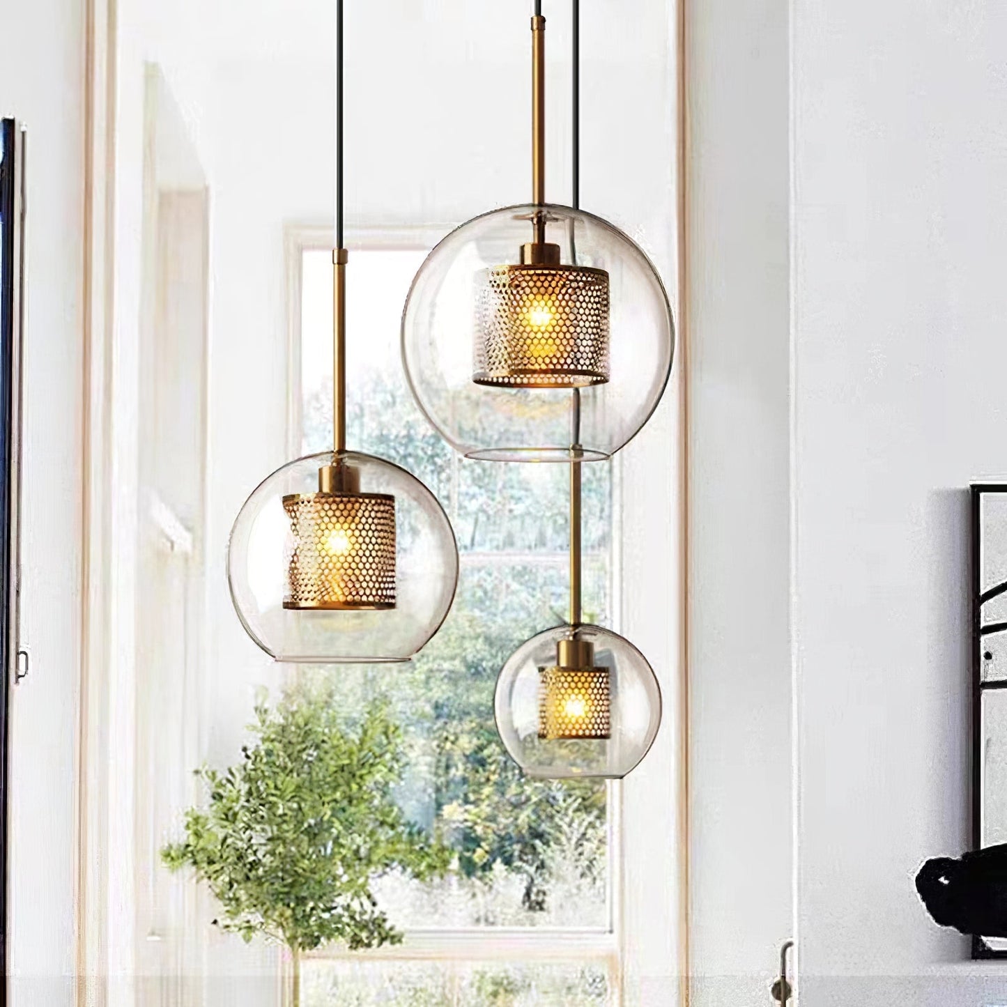 Glazen Hanglamp met Metalen Gaaskap Transparant Amber Zwart Goud 20-30cm Scandinavisch Design Eetkamer Keuken