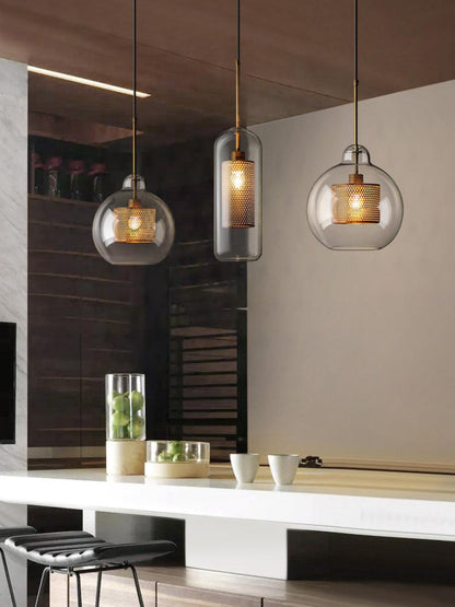 Glazen Hanglamp met Metalen Gaaskap Transparant Amber Zwart Goud 20-30cm Scandinavisch Design Eetkamer Keuken