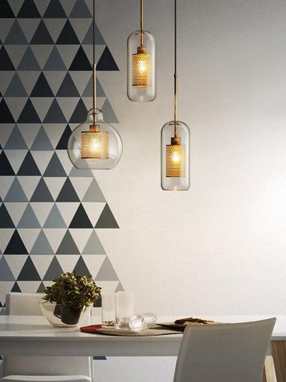 Glazen Hanglamp met Metalen Gaaskap Transparant Amber Zwart Goud 20-30cm Scandinavisch Design Eetkamer Keuken