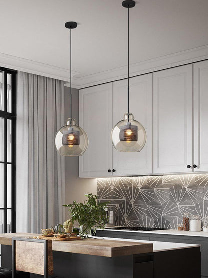 Glazen Hanglamp met Metalen Gaaskap Transparant Amber Zwart Goud 20-30cm Scandinavisch Design Eetkamer Keuken