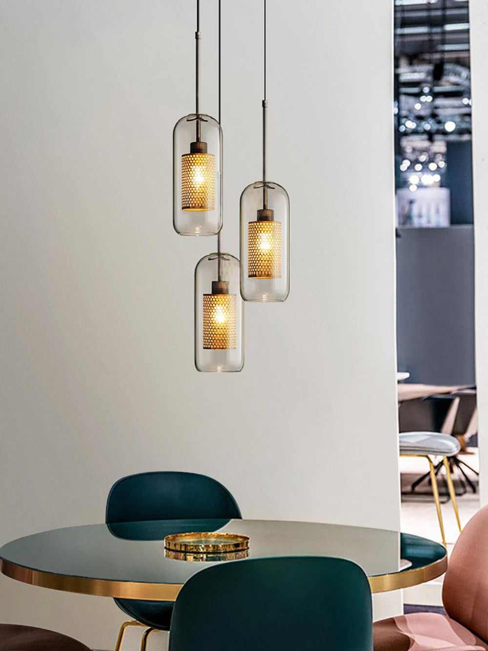 Glazen Hanglamp met Metalen Gaaskap Transparant Amber Zwart Goud 20-30cm Scandinavisch Design Eetkamer Keuken