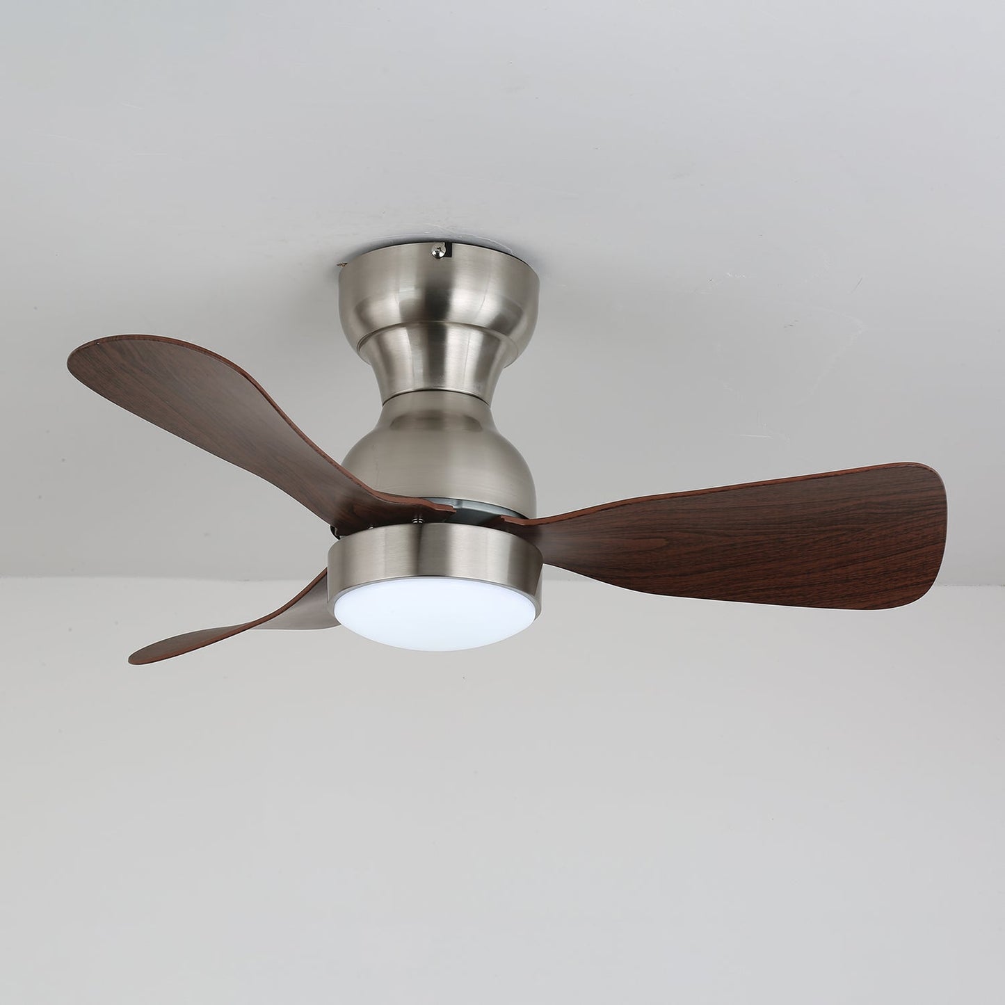 Moderne Plafondventilator met Verlichting Houtlook Diameter 70cm Stil Design met Afstandsbediening 6 Snelheden