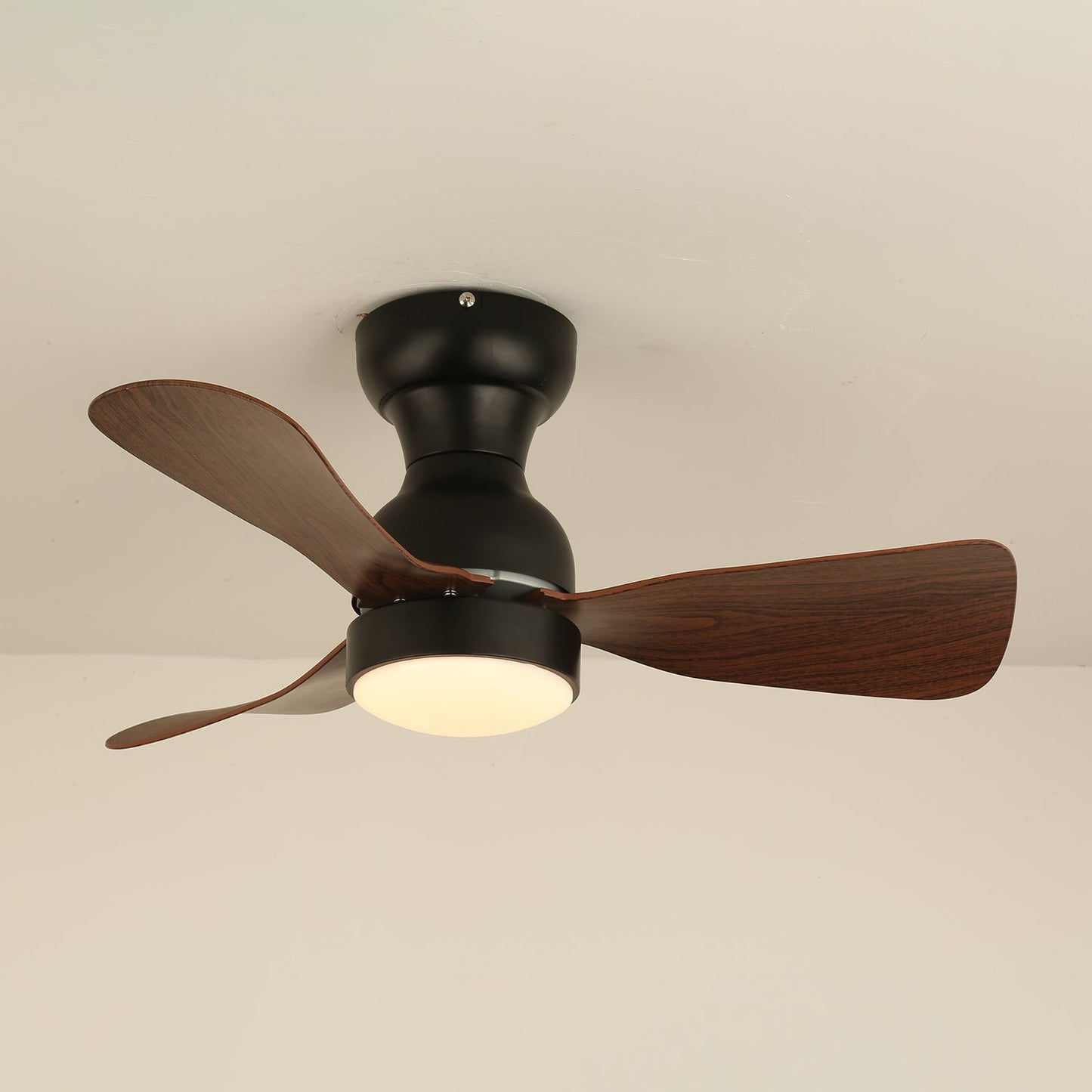 Moderne Plafondventilator met Verlichting Houtlook Diameter 70cm Stil Design met Afstandsbediening 6 Snelheden