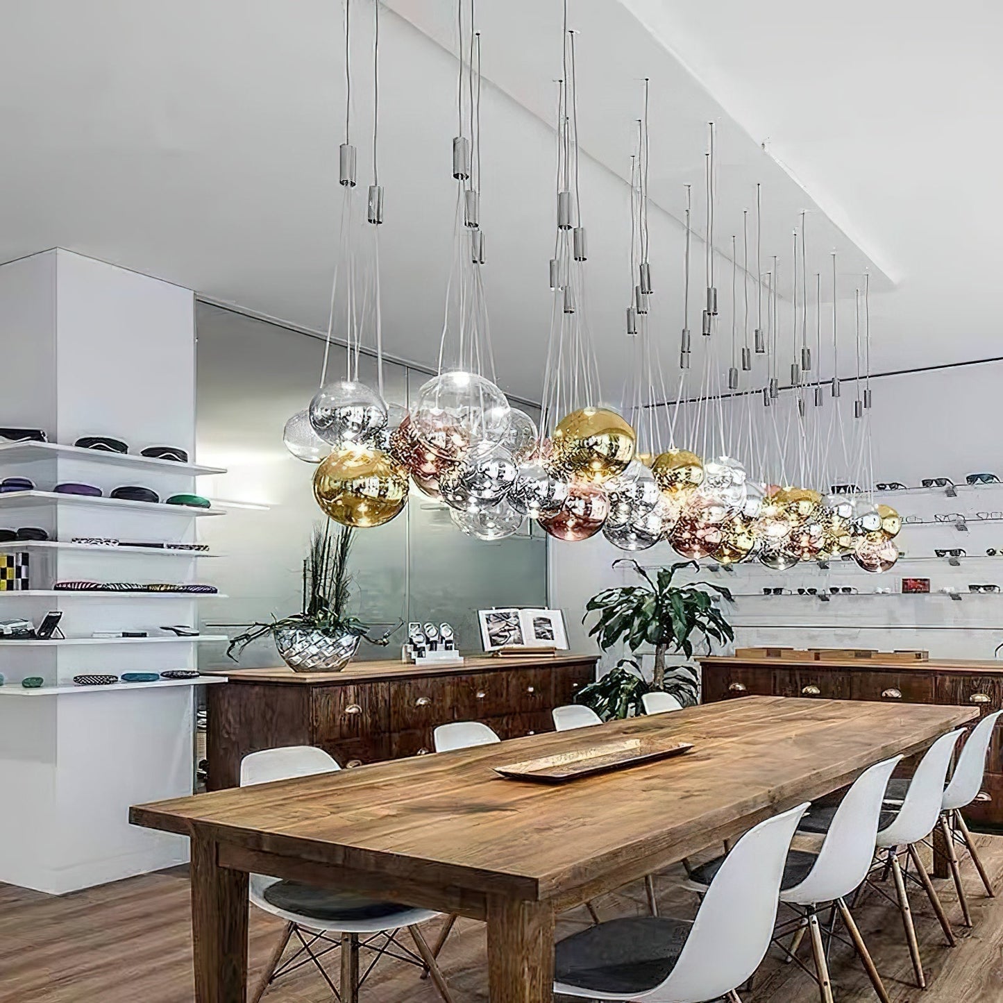 Glazen Hanglamp met Metalen Cluster Bellenbollen Moderne Verlichting