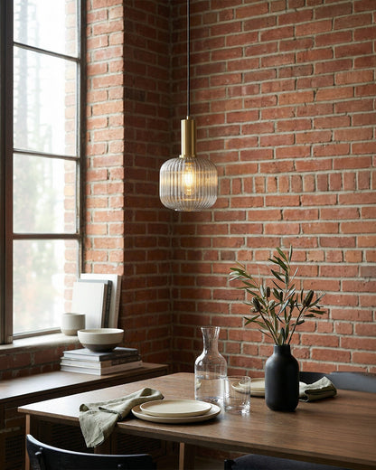 CLYDE Moderne Hanglamp met Gekleurde Glazen Kap – Scandinavisch Design voor Woonkamer & Eetkamer – E27 Fitting