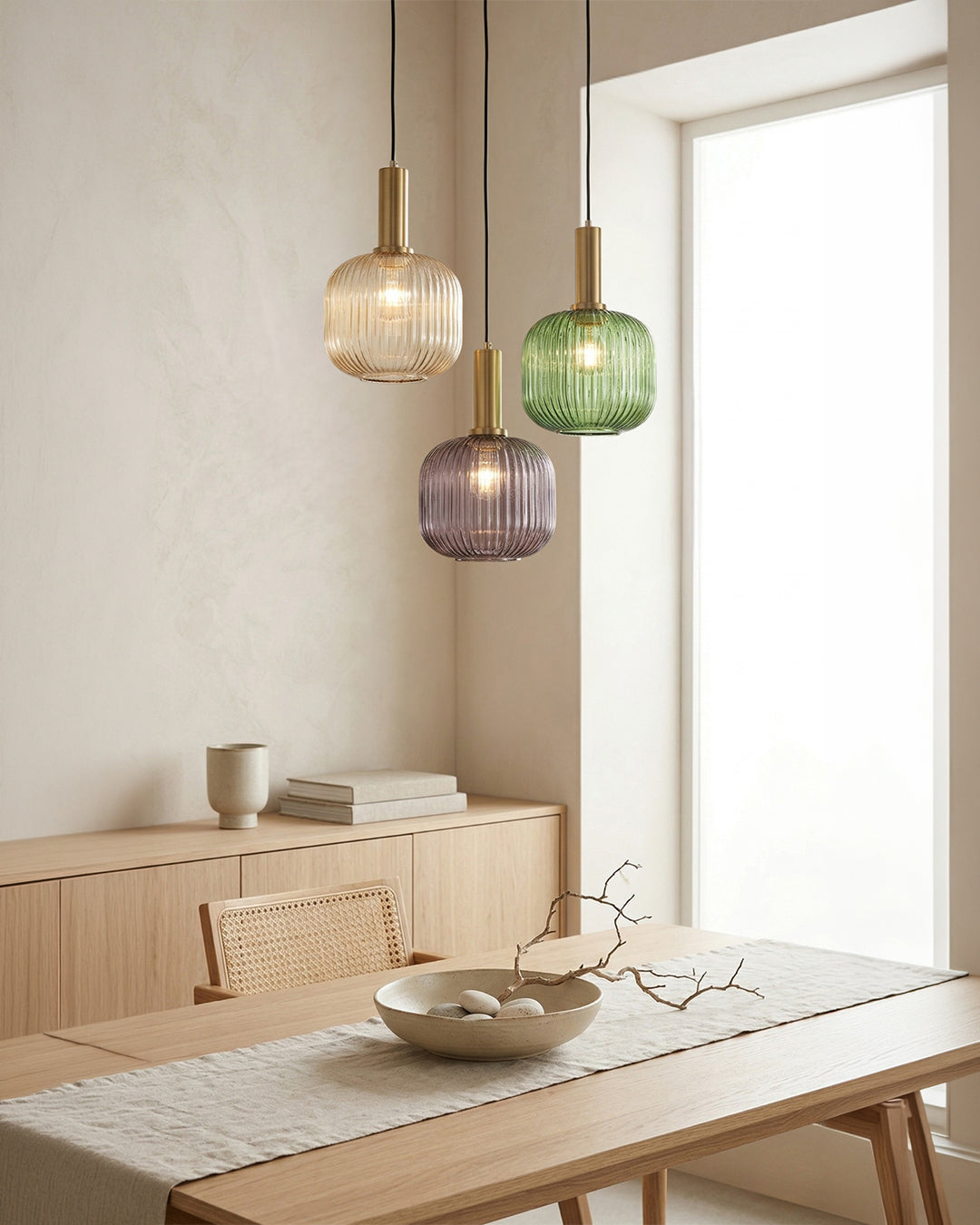 CLYDE Moderne Hanglamp met Gekleurde Glazen Kap – Scandinavisch Design voor Woonkamer & Eetkamer – E27 Fitting