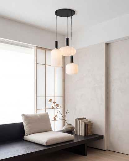 CLYDE Moderne Hanglamp met Gekleurde Glazen Kap – Scandinavisch Design voor Woonkamer & Eetkamer – E27 Fitting