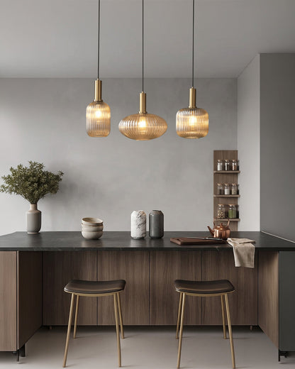 CLYDE Moderne Hanglamp met Gekleurde Glazen Kap – Scandinavisch Design voor Woonkamer & Eetkamer – E27 Fitting