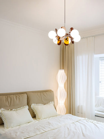 Moderne Sputnik Kroonluchter met Gekleurde Acryl Elementen en Witte Glazen Bollen – Design Hanglamp Meerdere Lichtpunten
