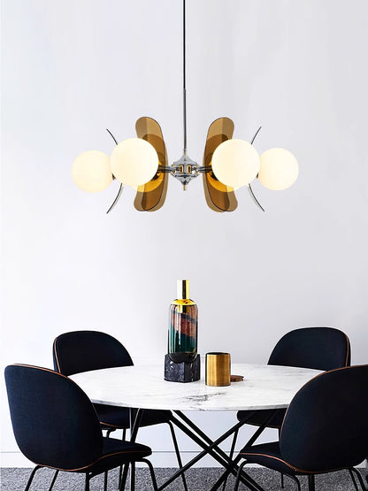 Moderne Sputnik Kroonluchter met Gekleurde Acryl Elementen en Witte Glazen Bollen – Design Hanglamp Meerdere Lichtpunten