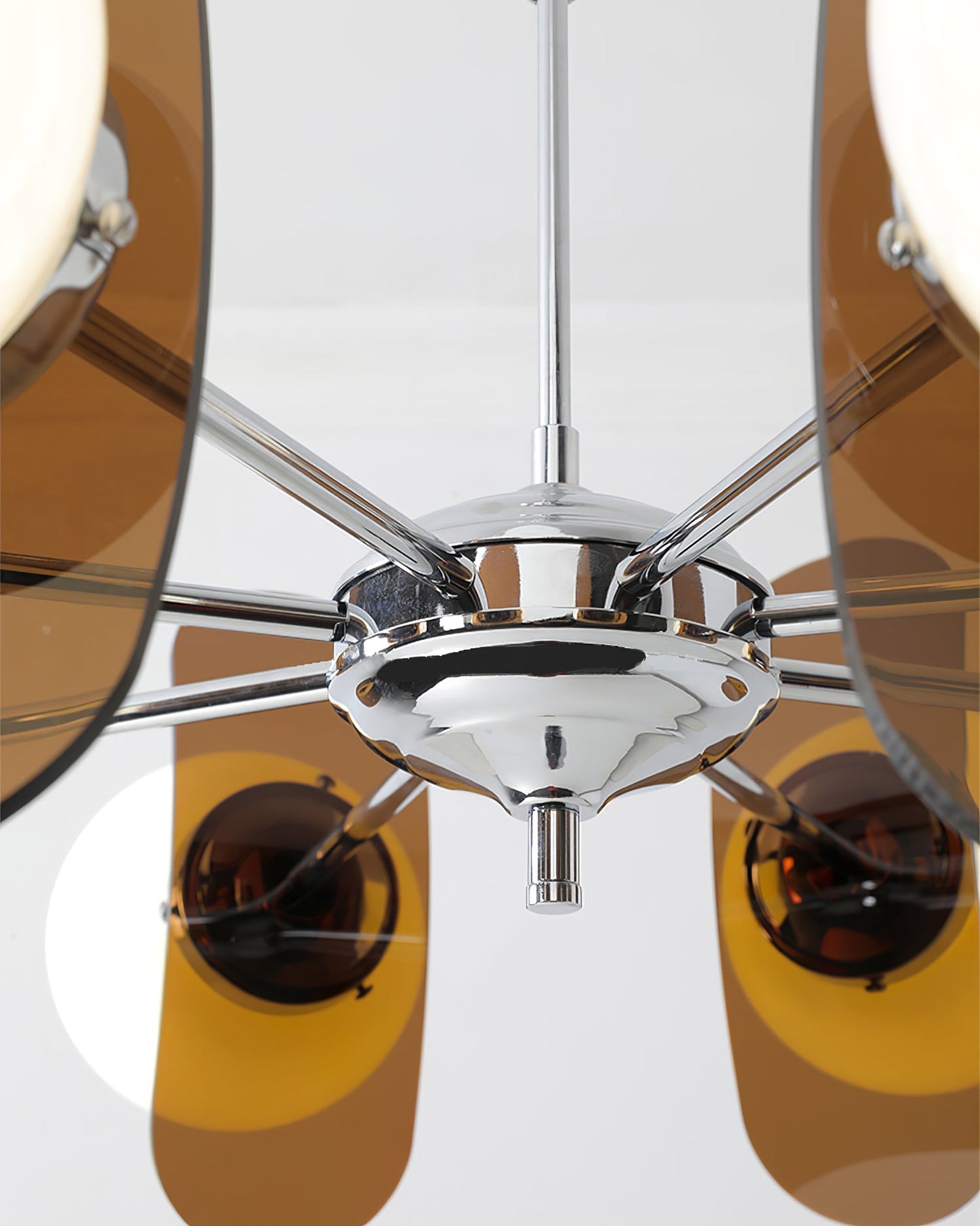 Moderne Sputnik Kroonluchter met Gekleurde Acryl Elementen en Witte Glazen Bollen – Design Hanglamp Meerdere Lichtpunten