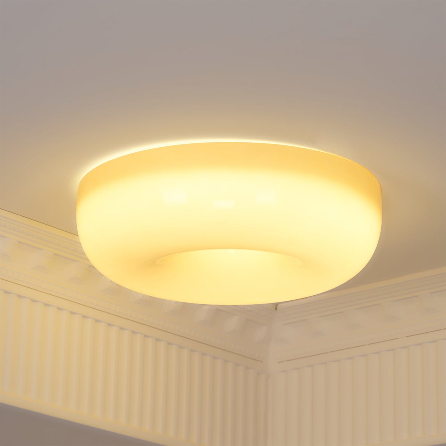 Plafondlamp Melkglas 32–46 cm | Glazen Bol met Zilveren Accent | Dimbare Plafondverlichting Warm Wit