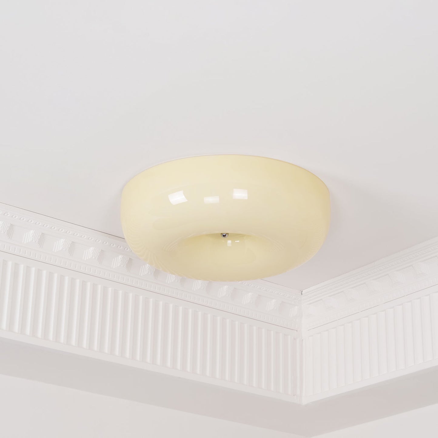 Plafondlamp Melkglas 32–46 cm | Glazen Bol met Zilveren Accent | Dimbare Plafondverlichting Warm Wit