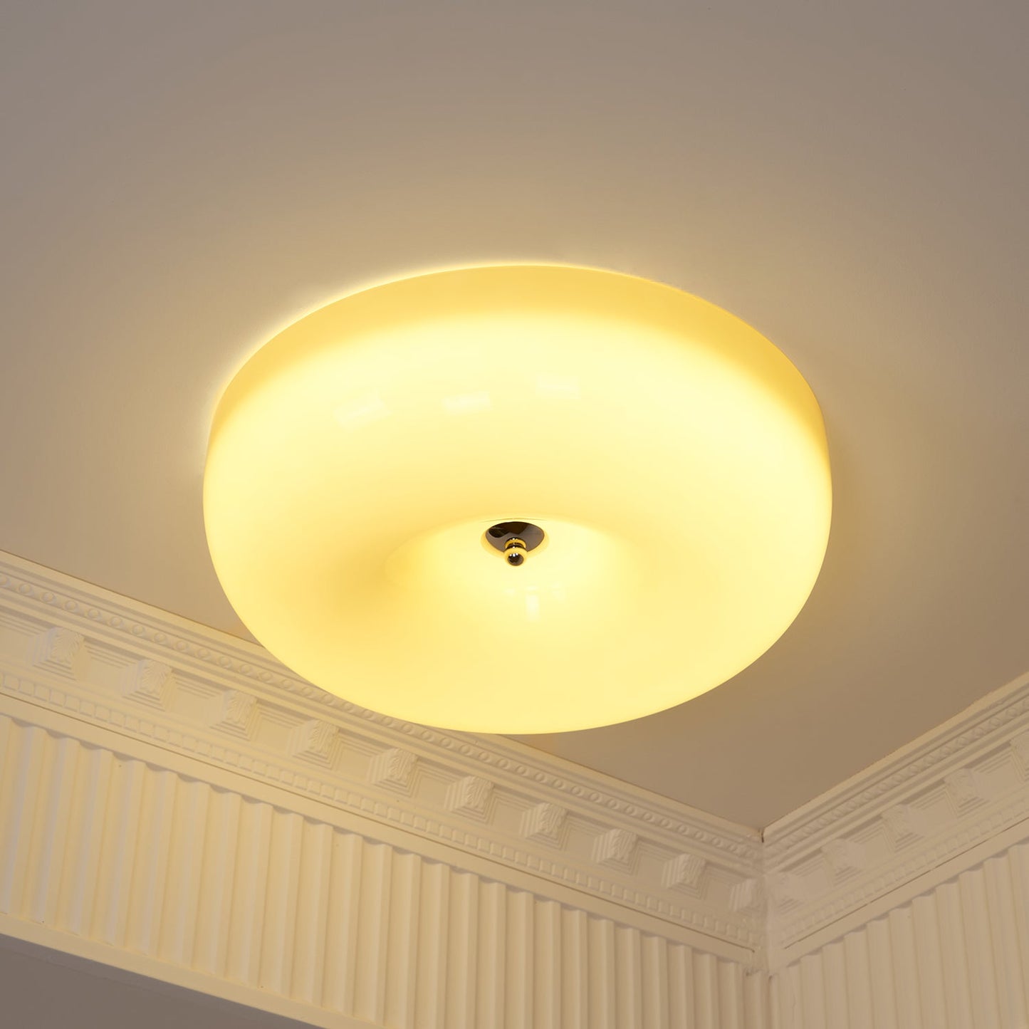 Plafondlamp Melkglas 32–46 cm | Glazen Bol met Zilveren Accent | Dimbare Plafondverlichting Warm Wit