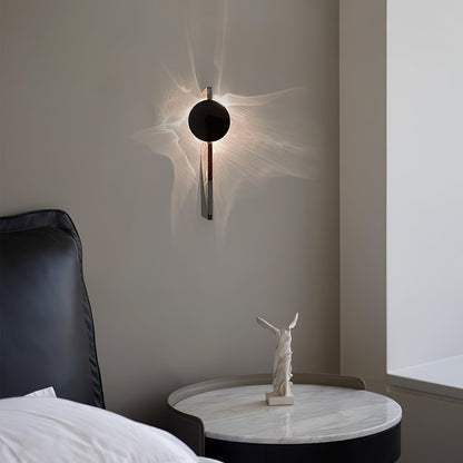 Kinetic Shadow Wandlamp Sculptuur met Verchroomde Schaduwprojectie