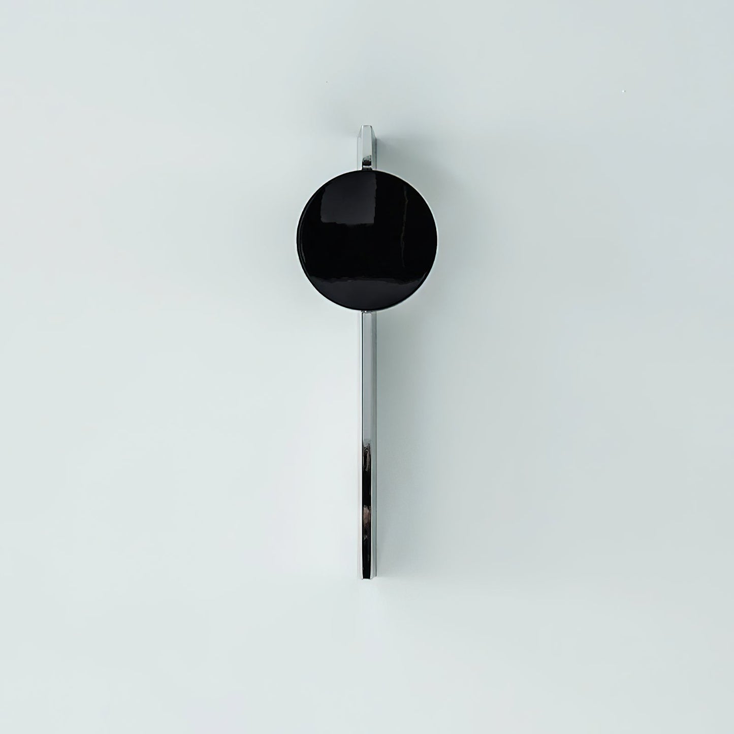 Kinetic Shadow Wandlamp Sculptuur met Verchroomde Schaduwprojectie