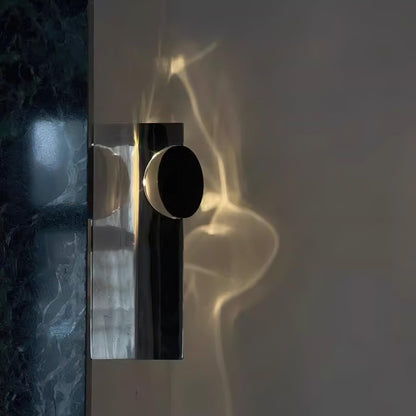 Kinetic Shadow Wandlamp Sculptuur met Verchroomde Schaduwprojectie
