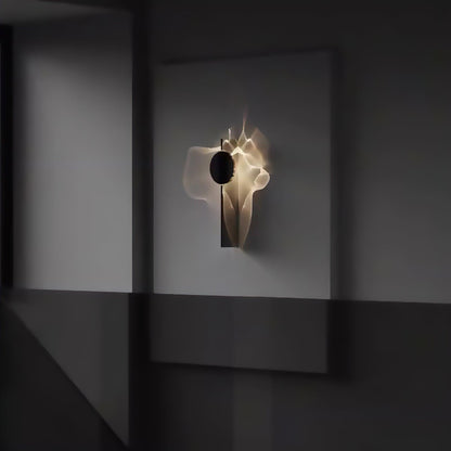 Kinetic Shadow Wandlamp Sculptuur met Verchroomde Schaduwprojectie