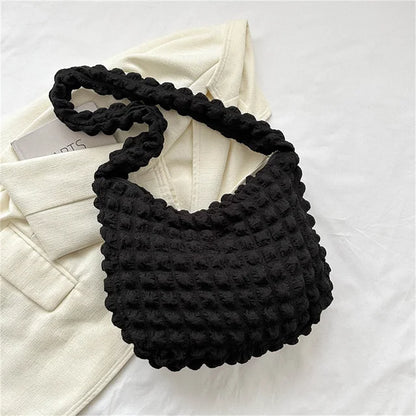 Geplooide Crossbody Tas met Geborduurde Details - StudioMarella