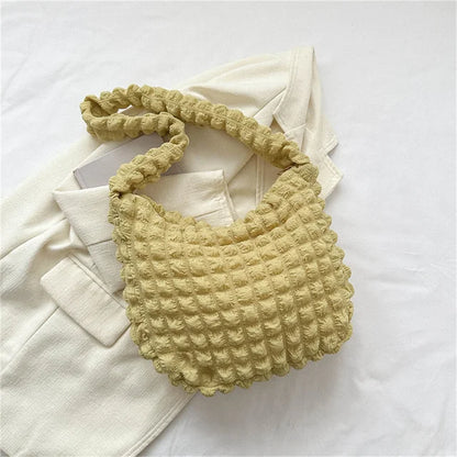 Geplooide Crossbody Tas met Geborduurde Details