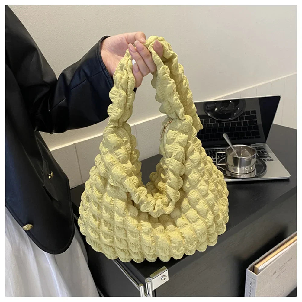 Geplooide Crossbody Tas met Geborduurde Details