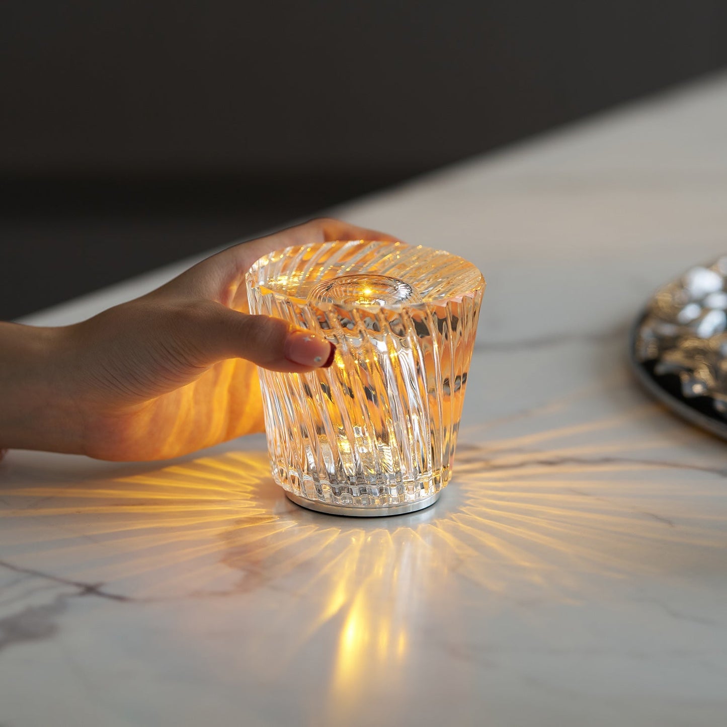 Diamant Kristal Tafellamp met Ingebouwde Accu – Draadloos & Dimbaar – Ø 8,2 cm × H 9 cm