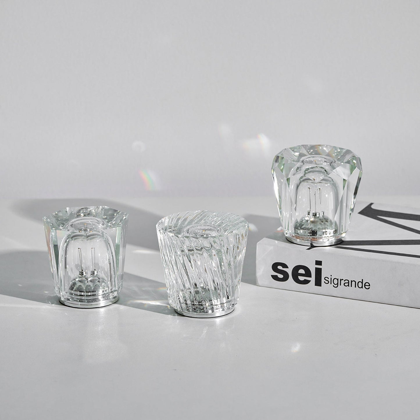 Diamant Kristal Tafellamp met Ingebouwde Accu – Draadloos & Dimbaar – Ø 8,2 cm × H 9 cm