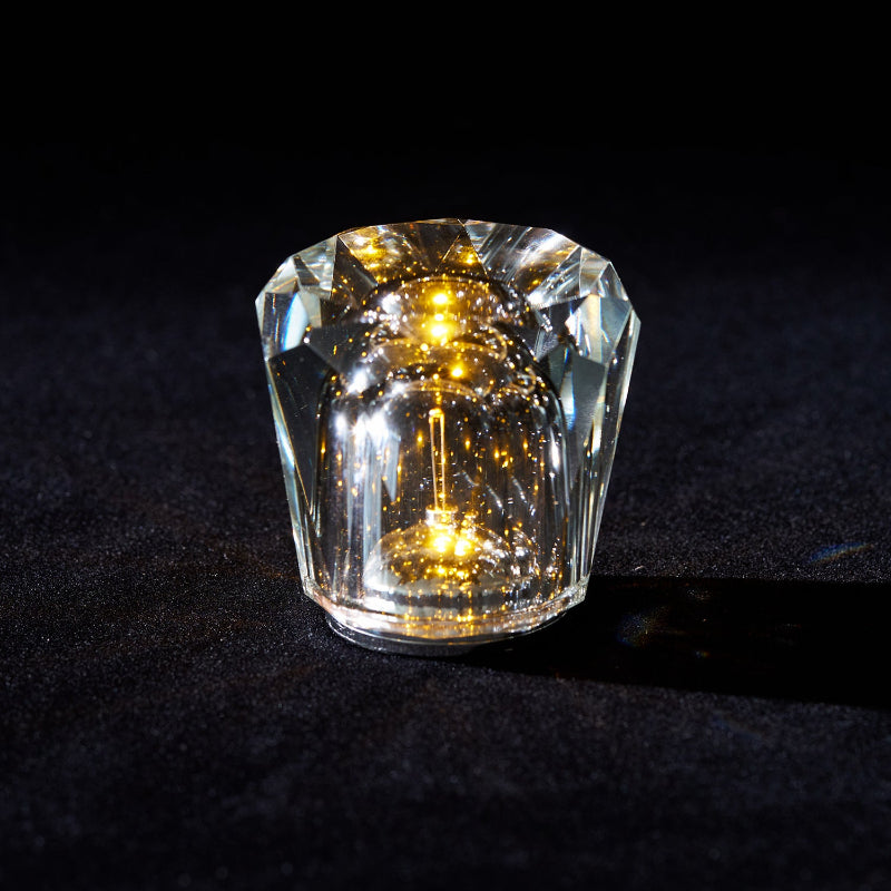 Diamant Kristal Tafellamp met Ingebouwde Accu – Draadloos & Dimbaar – Ø 8,2 cm × H 9 cm
