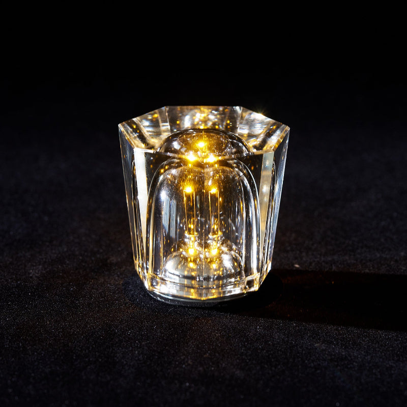 Diamant Kristal Tafellamp met Ingebouwde Accu – Draadloos & Dimbaar – Ø 8,2 cm × H 9 cm