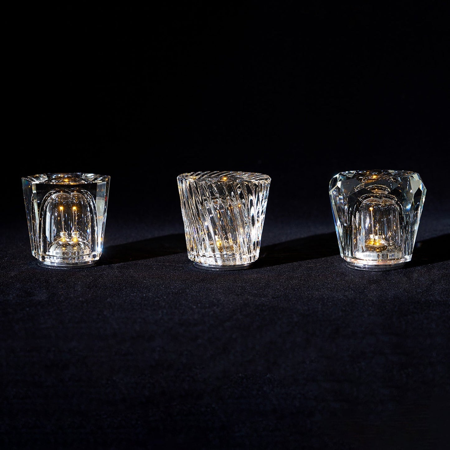 Diamant Kristal Tafellamp met Ingebouwde Accu – Draadloos & Dimbaar – Ø 8,2 cm × H 9 cm