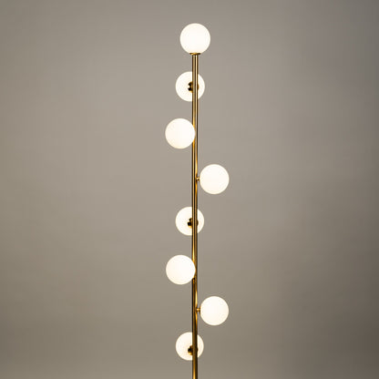 Scandinavische Minimalistische Staande Lamp Met Glazen Bollen En Warm Licht
