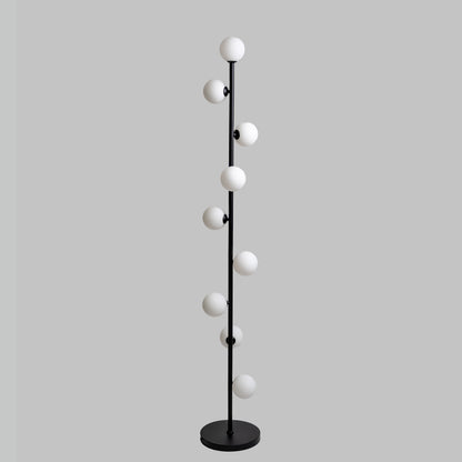 Scandinavische Minimalistische Staande Lamp Met Glazen Bollen En Warm Licht