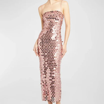 Elegante Avondjurk Lange Vrouwelijke Glamour Stijl