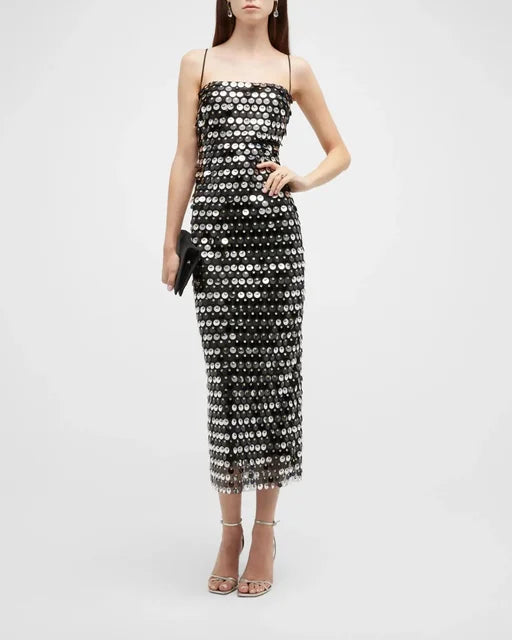 Elegante Avondjurk Lange Vrouwelijke Glamour Stijl