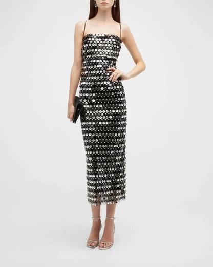 Elegante Avondjurk Lange Vrouwelijke Glamour Stijl