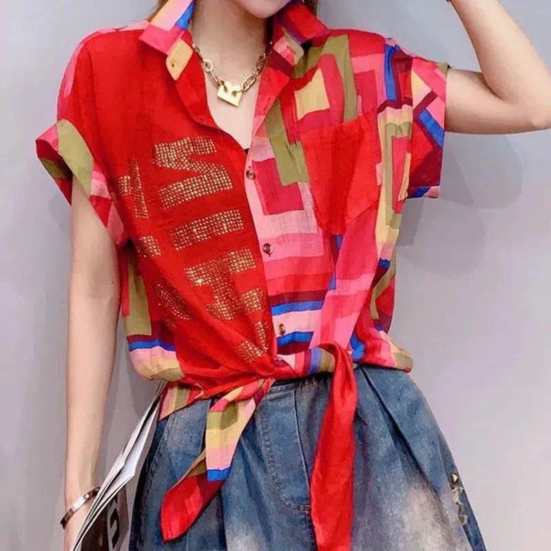 Vrouwelijke Zomerblouse Luchtige Elegantie