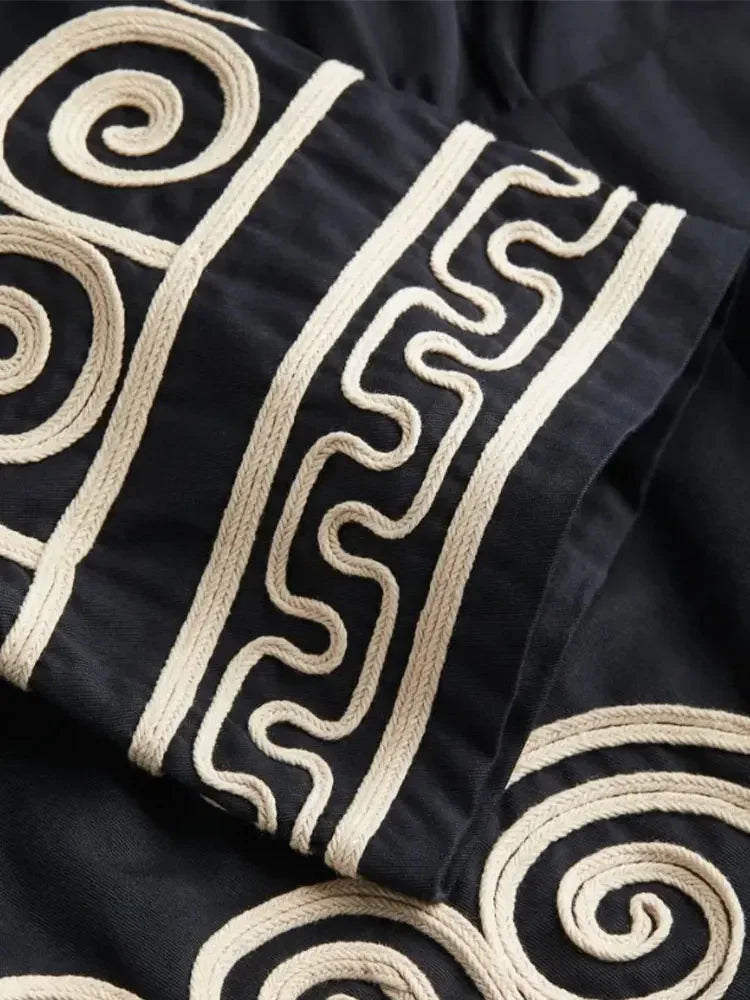 Kleurrijke Etnische Jurk met Geborduurde Details