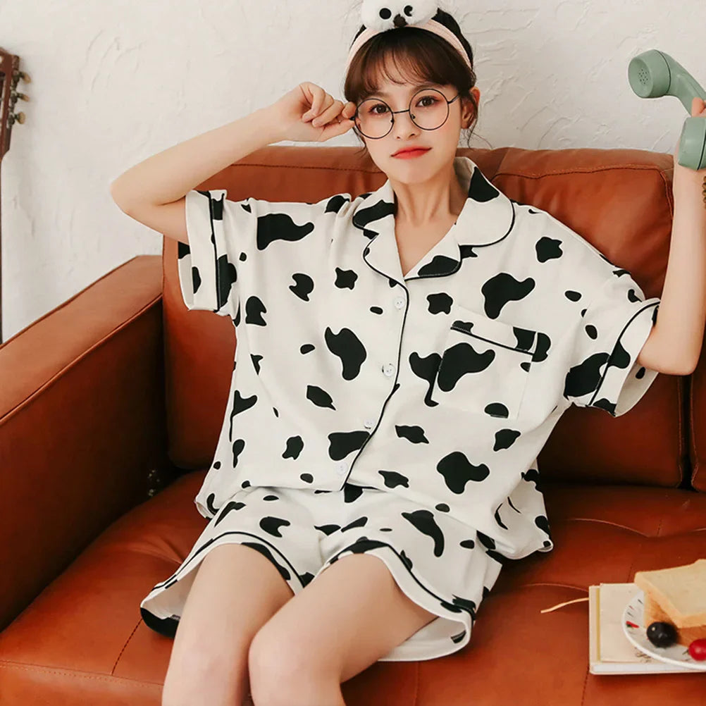 Vrouwelijke Pyjama Set Zomerse Koeienprint Comfortabel